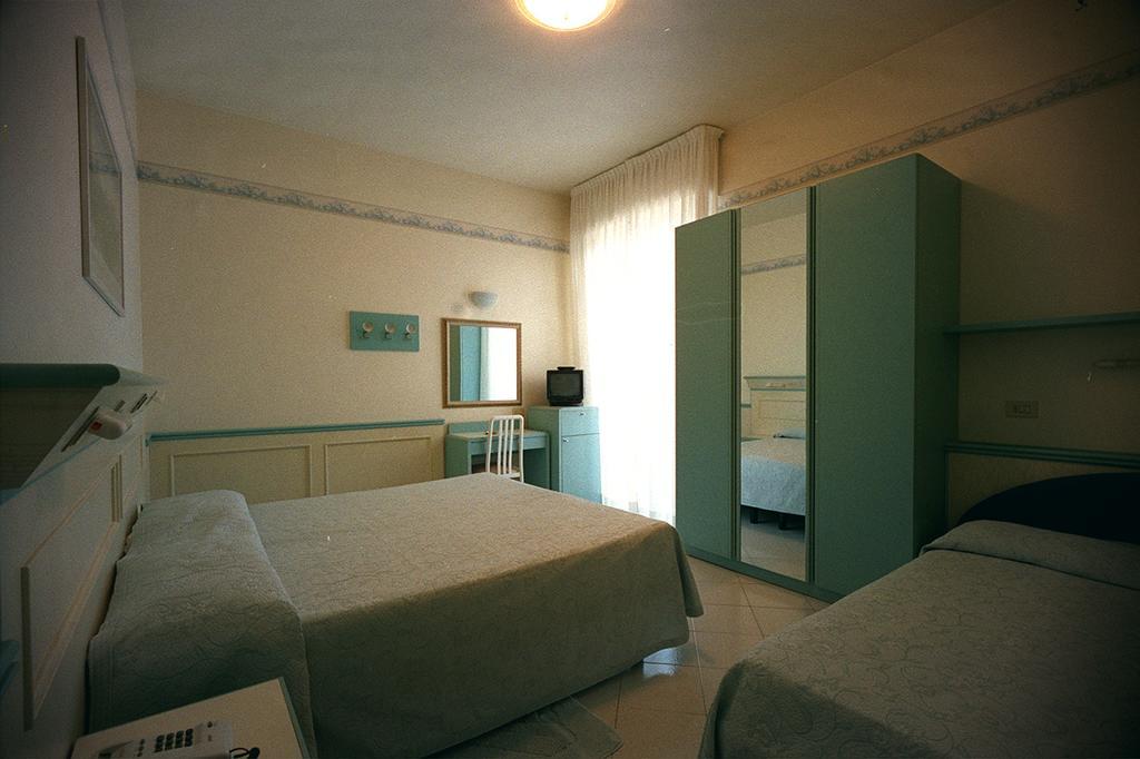 Hotel Arizona ريتشوني المظهر الخارجي الصورة