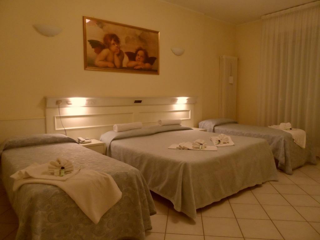 Hotel Arizona ريتشوني الغرفة الصورة