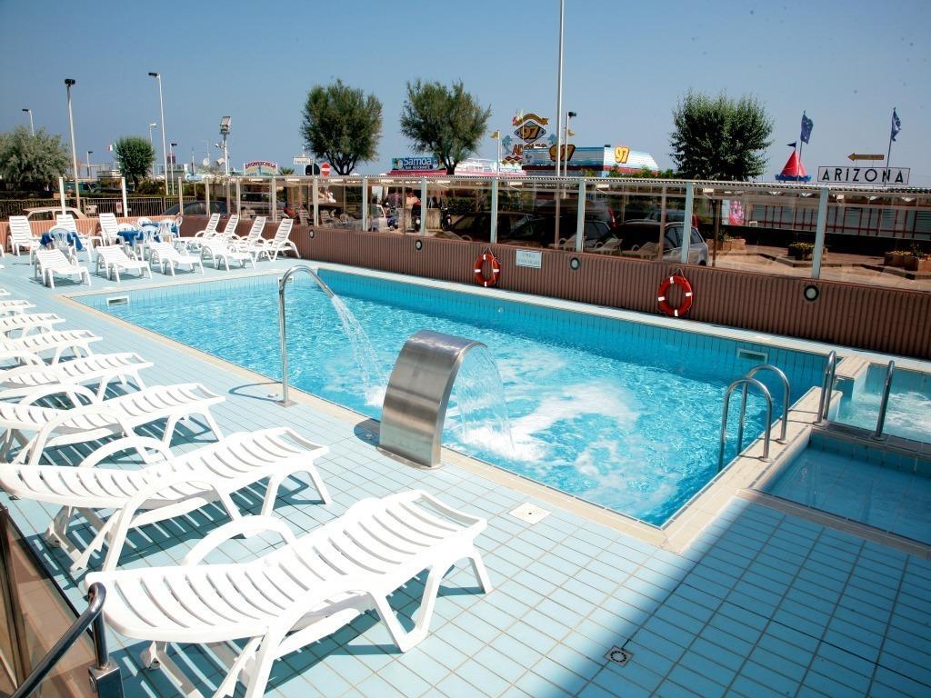 Hotel Arizona ريتشوني المظهر الخارجي الصورة