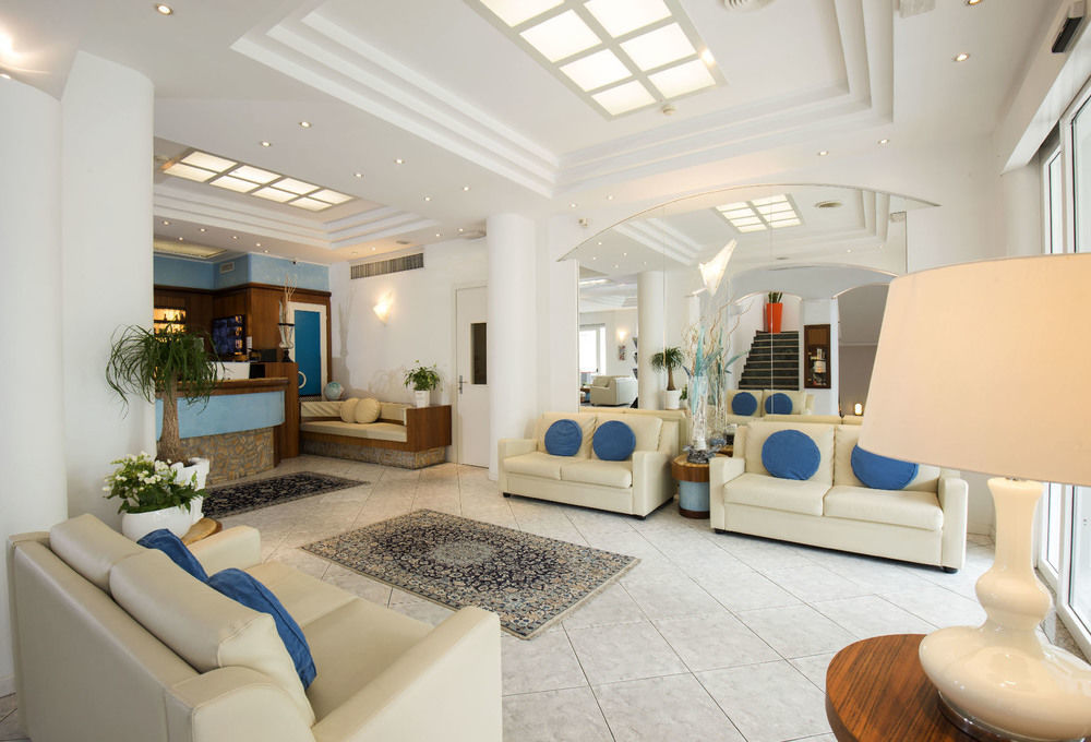 Hotel Arizona ريتشوني المظهر الخارجي الصورة