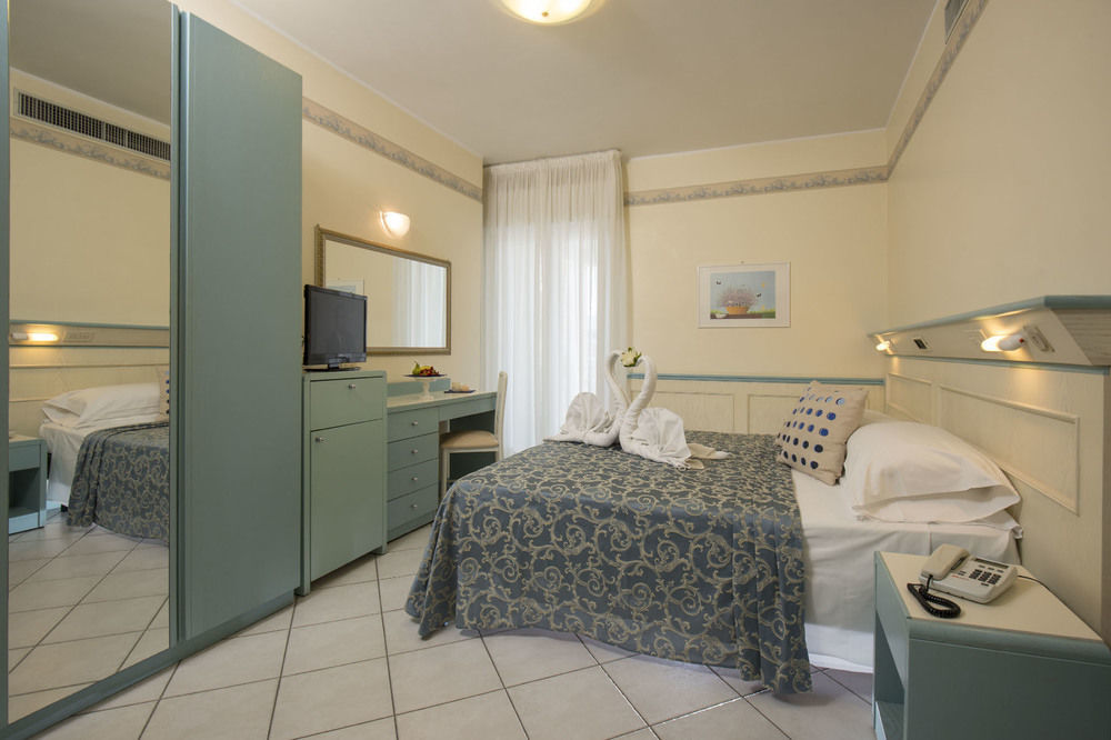 Hotel Arizona ريتشوني المظهر الخارجي الصورة